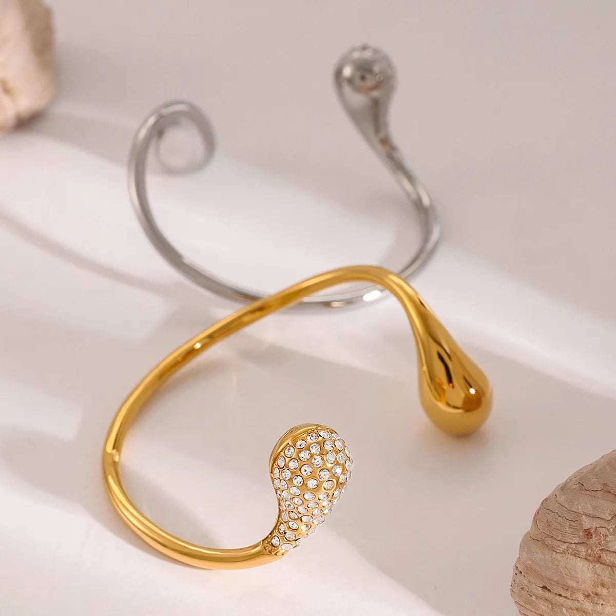 Vacation Simple Bangle