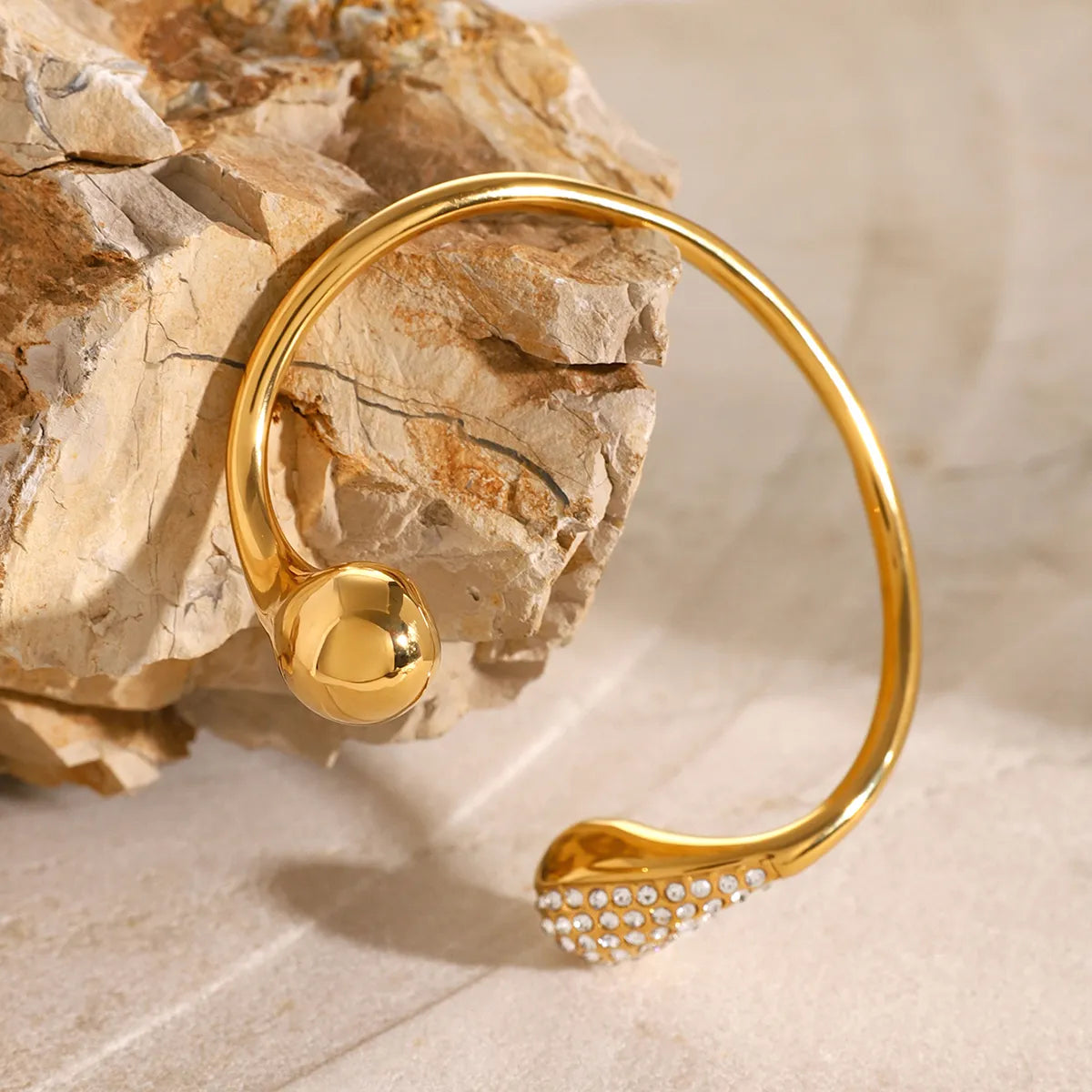 Vacation Simple Bangle