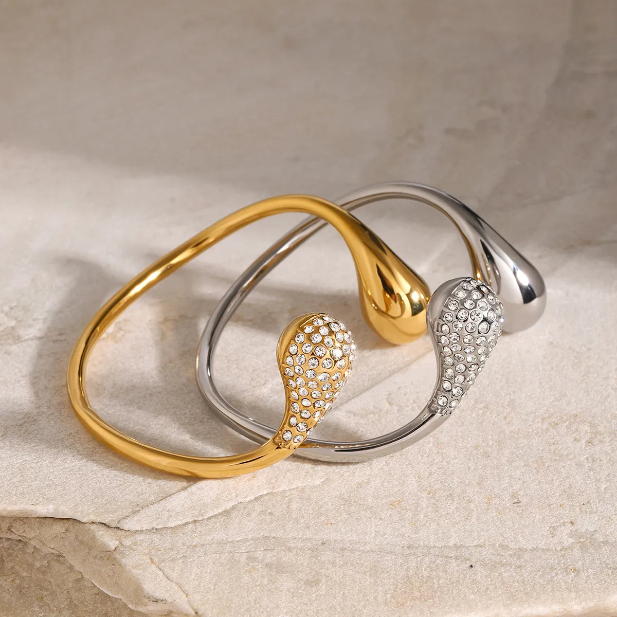 Vacation Simple Bangle